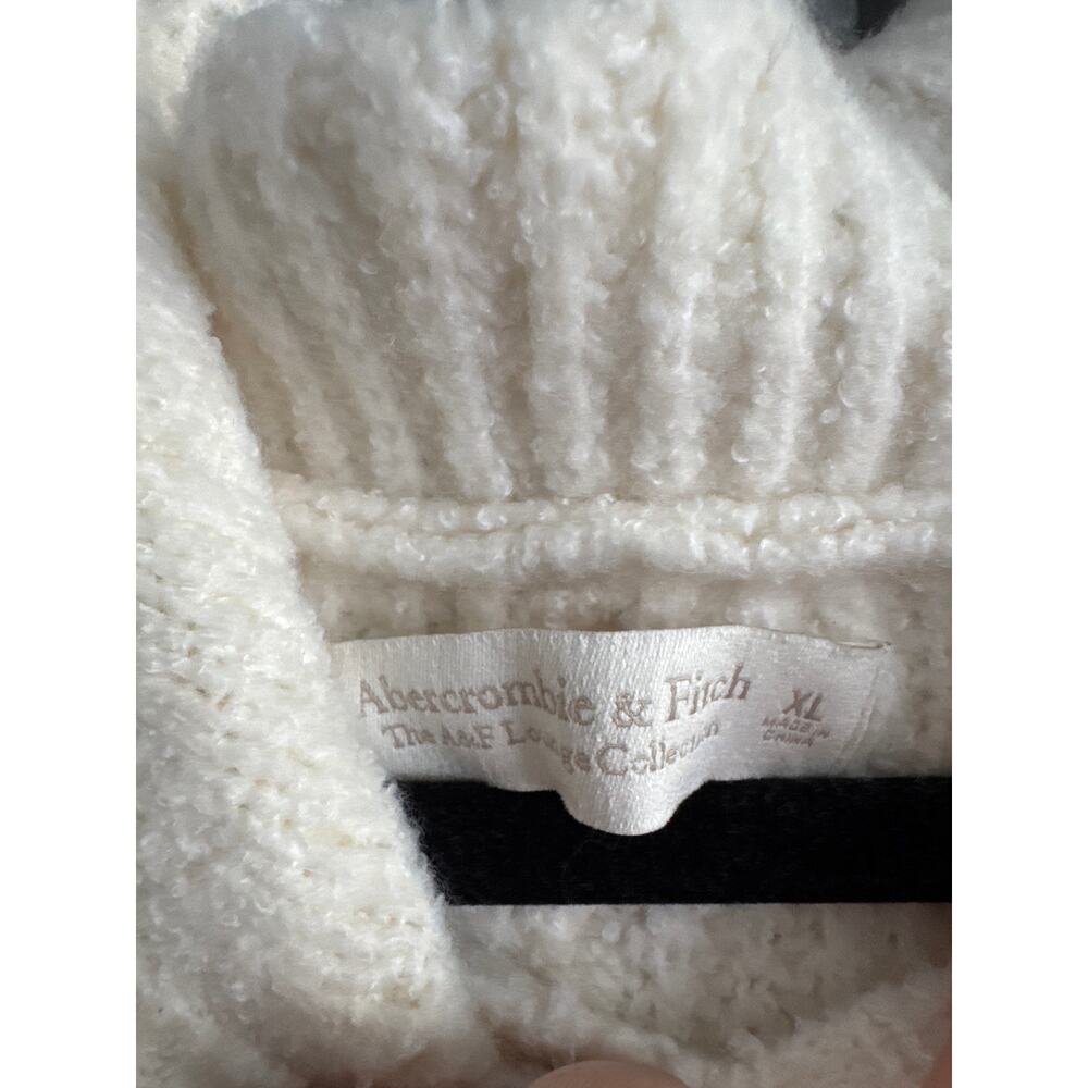 Abercrombie & Fitch the Lounge Collection Hooded Cable Knit Cozy Sweater size XL - Picture 2 of 4